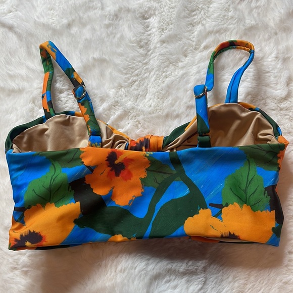 OCHIE bikini top - SIZE: XS - Picture 2 of 3